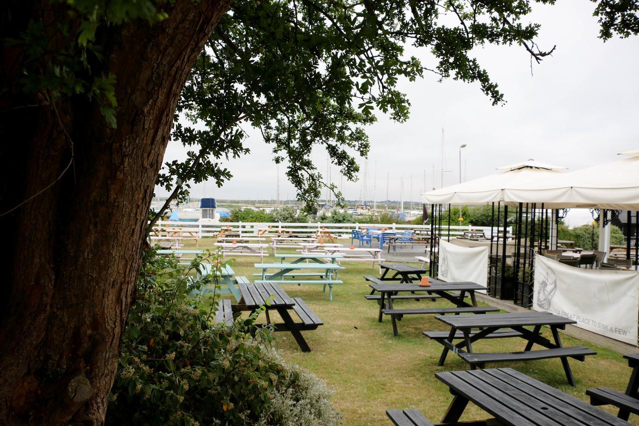 The Victory At Mersea West Mersea Bagian luar foto