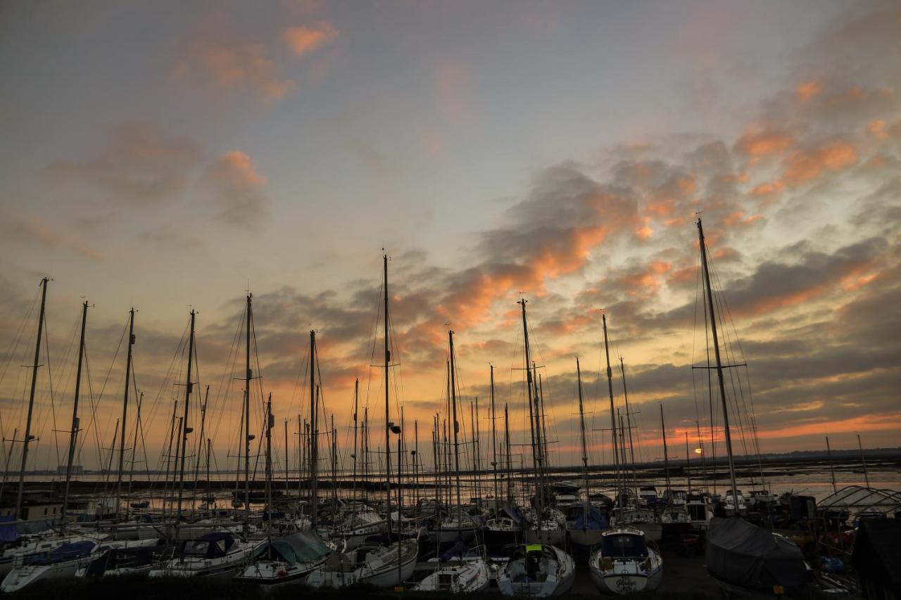 The Victory At Mersea West Mersea Bagian luar foto
