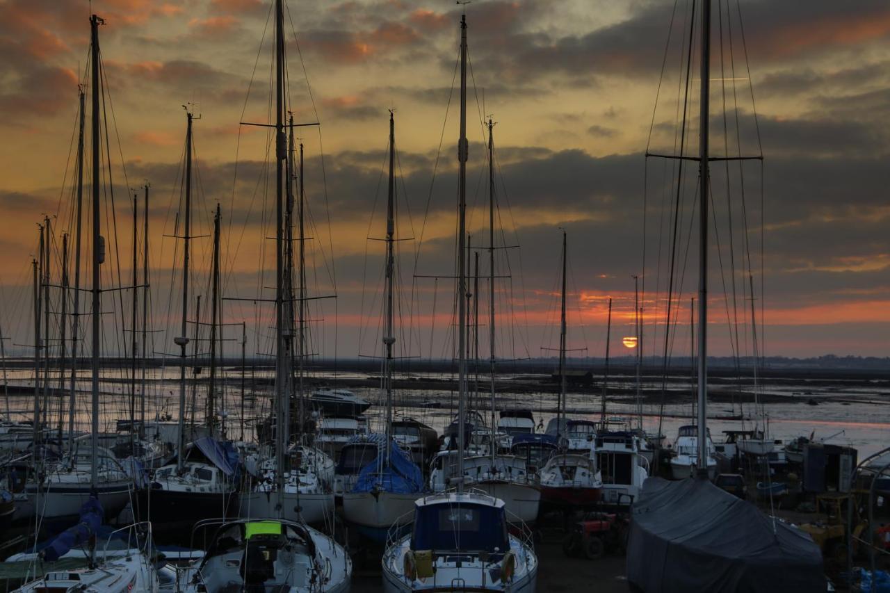 The Victory At Mersea West Mersea Bagian luar foto